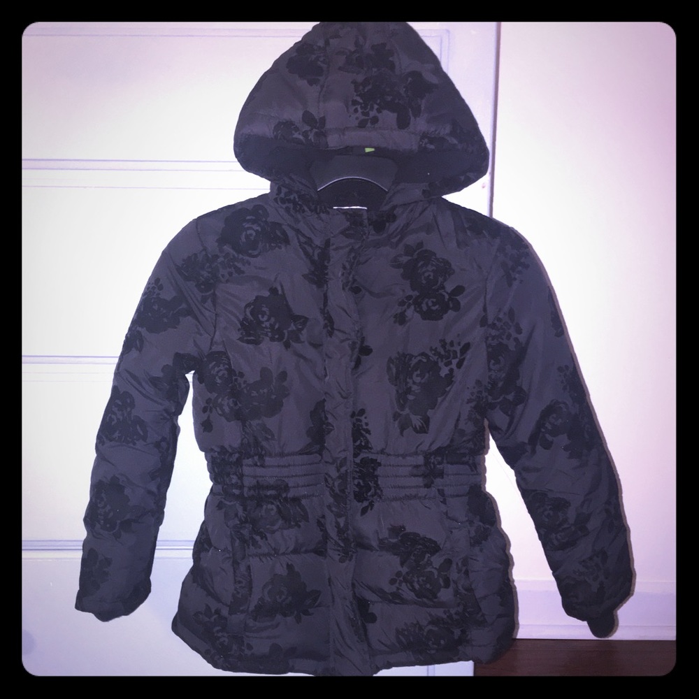 Beautiful girls puffer coat
